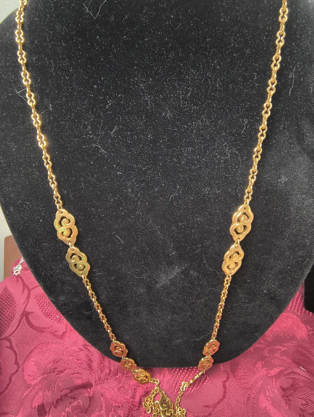 Vintage Crown Trifari Gold Tone Opera Length Necklace Heavy Scroll Link Chain - Picture 5 of 6